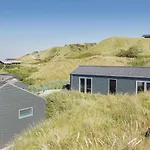 Five-bedroom With A Hot Tub 04 루켄