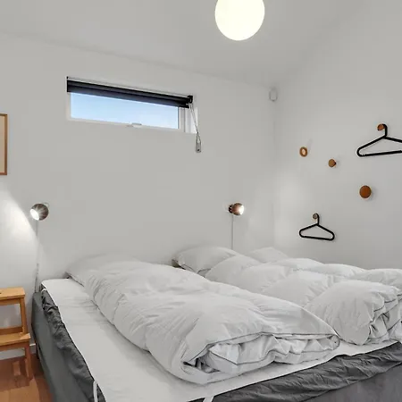 Five-bedroom With A Hot Tub 04 Feriehus
