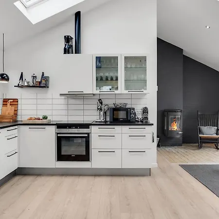 Semesterbostad Awesome In Lokken With House Sea View Gronhoj (Nordjylland)