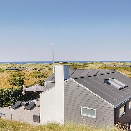 Awesome In Lokken With House Sea View Dom wakacyjny *